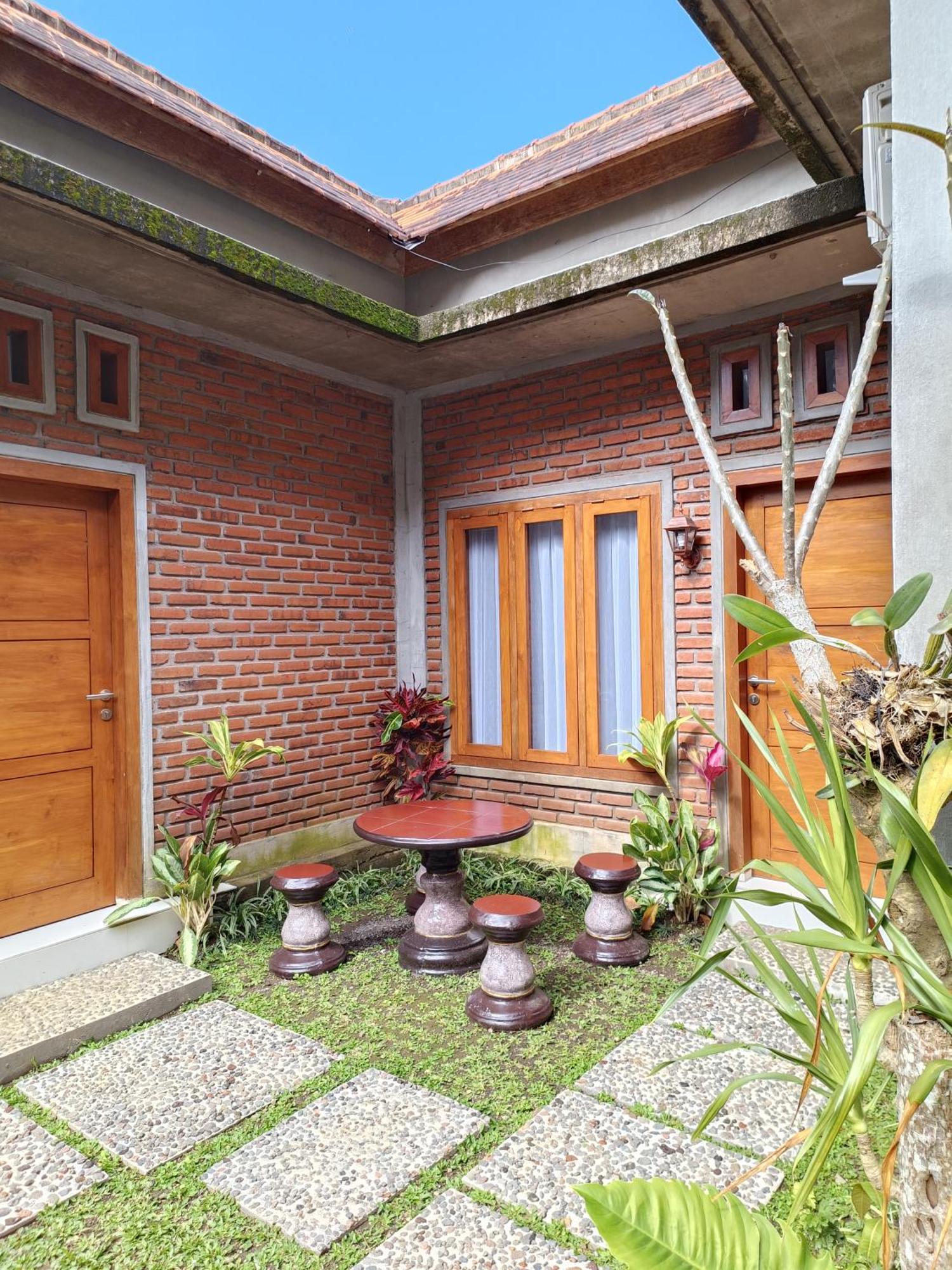 Made Oka Homestay And Warung Munduk Exterior foto